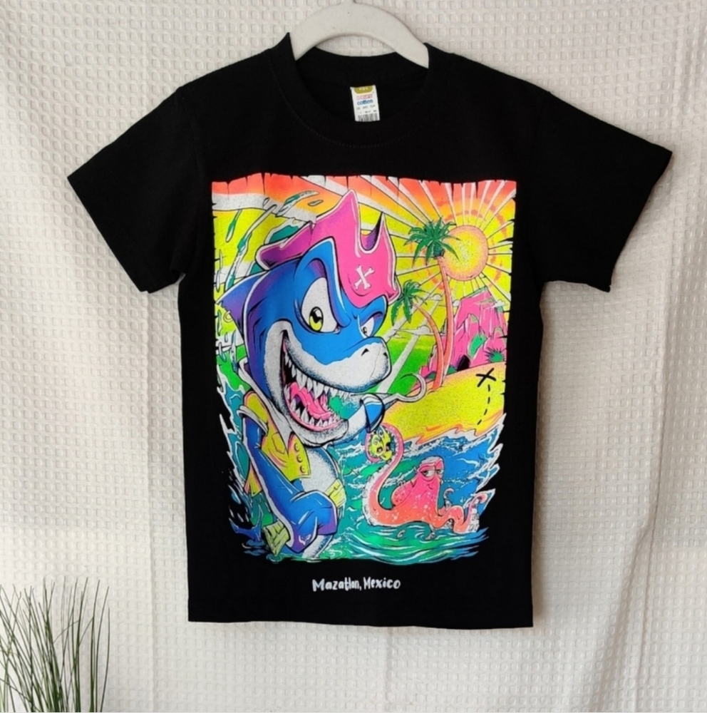 Kids, Pirate Shark in Neon Colors Black T-shirt from Mazatlan , Mexico Size 4